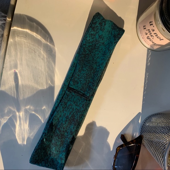 lulu lemon headband - Picture 2 of 2